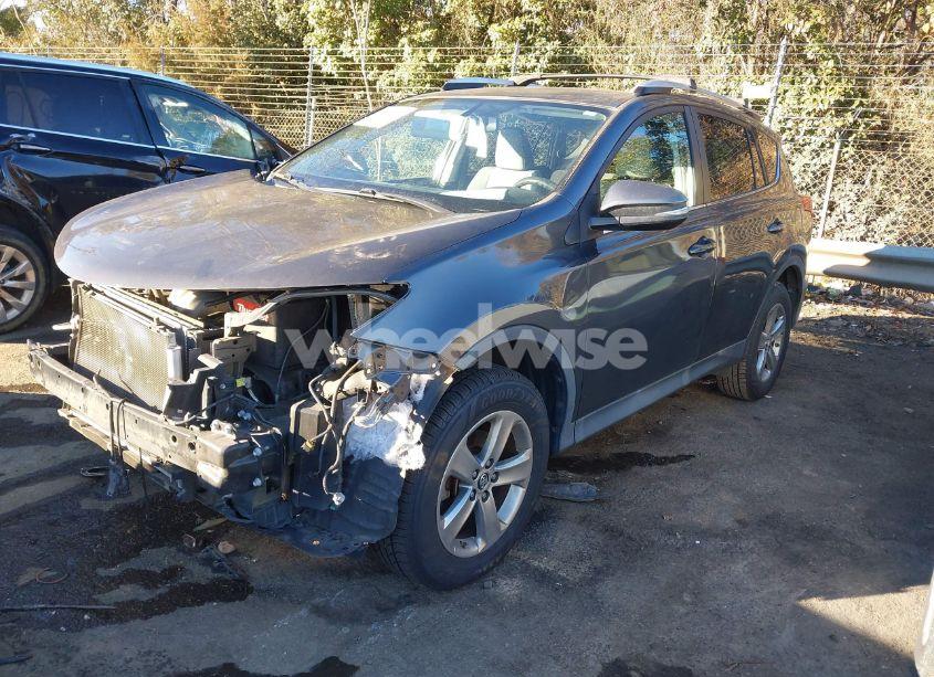 Photo 2 of 2015 Toyota Rav4 XLE (VIN 2T3RFREV9FW304057)