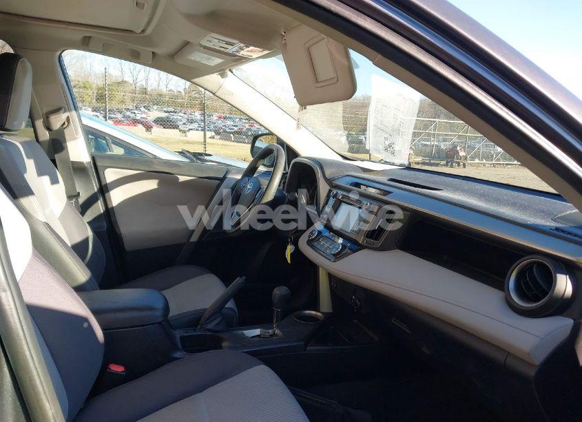 Photo 5 of 2015 Toyota Rav4 XLE (VIN 2T3RFREV9FW304057)