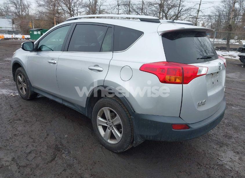 Photo 3 of 2015 Toyota Rav4 XLE (VIN 2T3RFREV9FW329525)