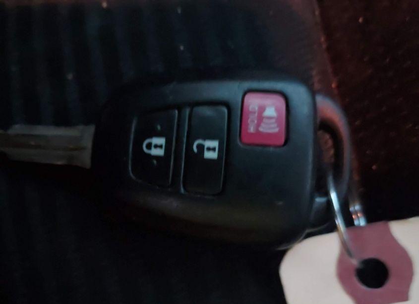 Photo 11 of 2015 Toyota Rav4 XLE (VIN 2T3RFREV9FW341965)