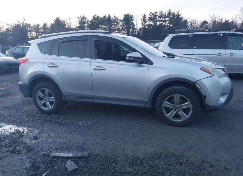 Photo 13 of 2015 Toyota Rav4 XLE (VIN 2T3RFREV9FW341965)