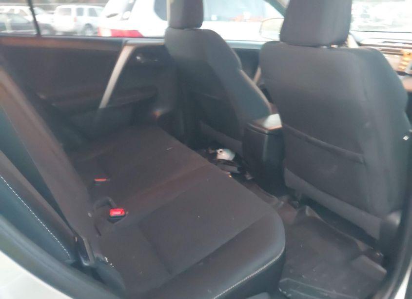 Photo 8 of 2015 Toyota Rav4 XLE (VIN 2T3RFREV9FW341965)