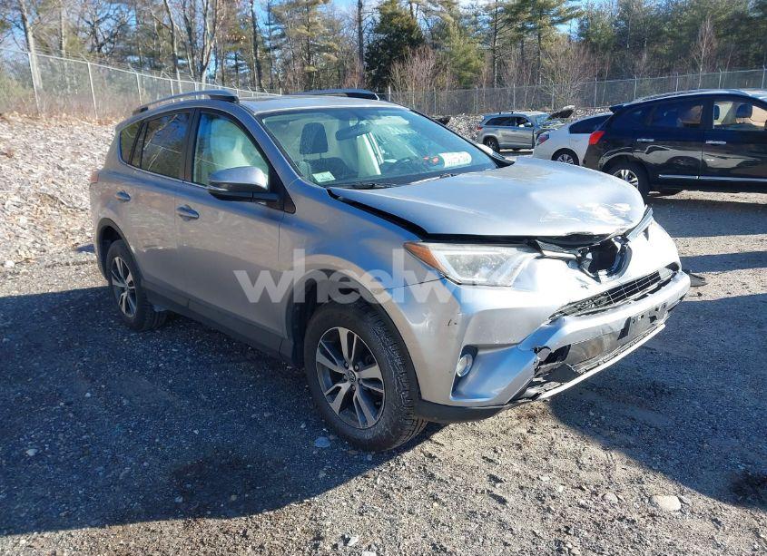 2016 Toyota Rav4 XLE (VIN 2T3RFREV9GW468443) main photo