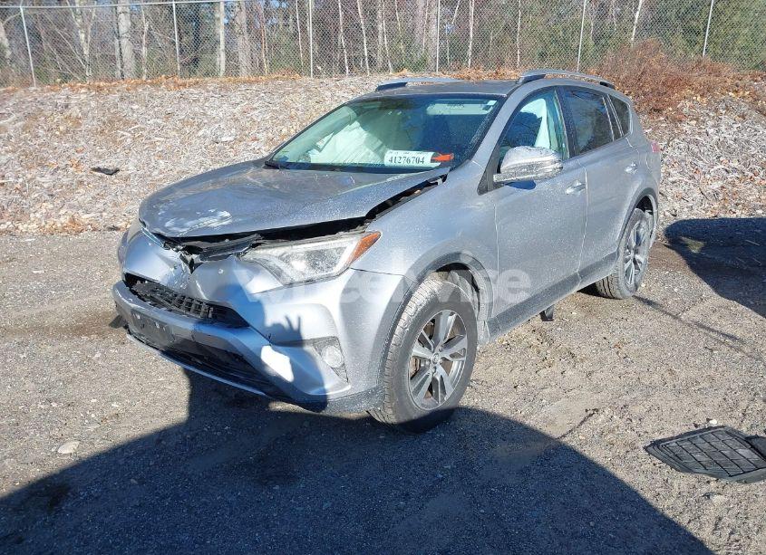 Photo 2 of 2016 Toyota Rav4 XLE (VIN 2T3RFREV9GW468443)