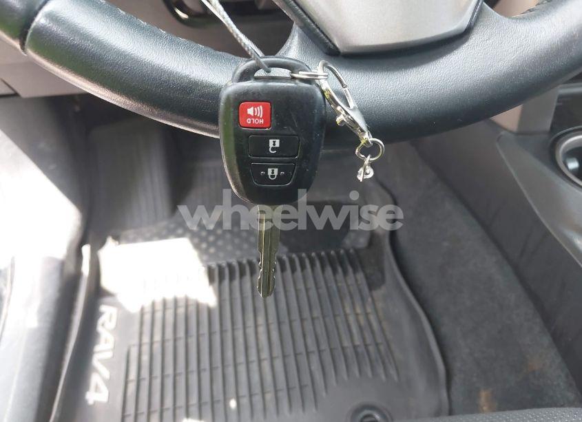 Photo 11 of 2017 Toyota Rav4 XLE (VIN 2T3RFREV9HW604622)