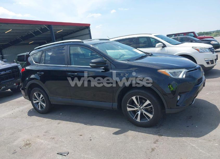 Photo 13 of 2017 Toyota Rav4 XLE (VIN 2T3RFREV9HW604622)