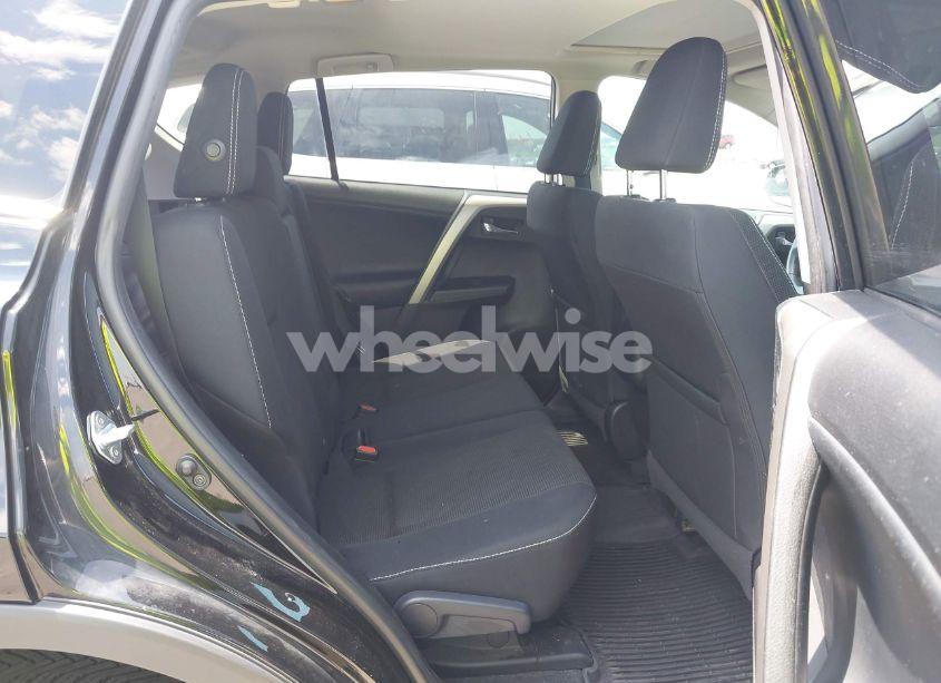 Photo 8 of 2017 Toyota Rav4 XLE (VIN 2T3RFREV9HW604622)