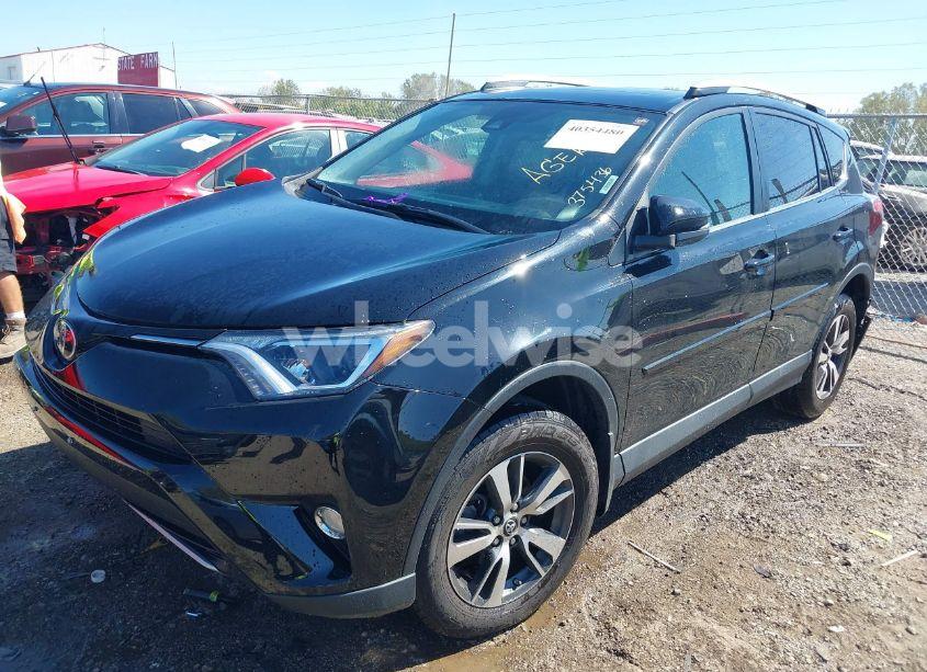 Photo 2 of 2017 Toyota Rav4 XLE (VIN 2T3RFREV9HW628287)