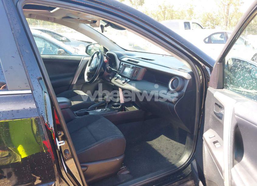 Photo 5 of 2017 Toyota Rav4 XLE (VIN 2T3RFREV9HW628287)