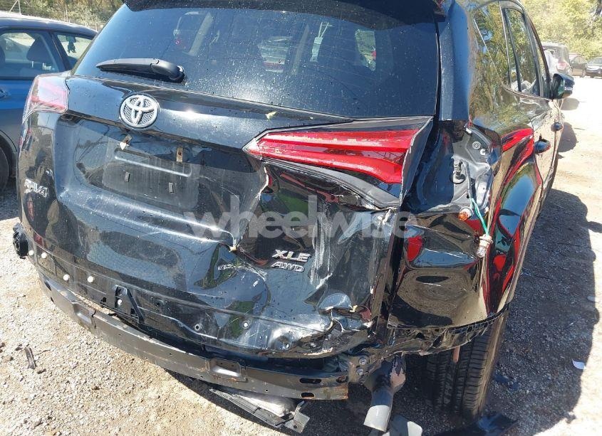 Photo 6 of 2017 Toyota Rav4 XLE (VIN 2T3RFREV9HW628287)