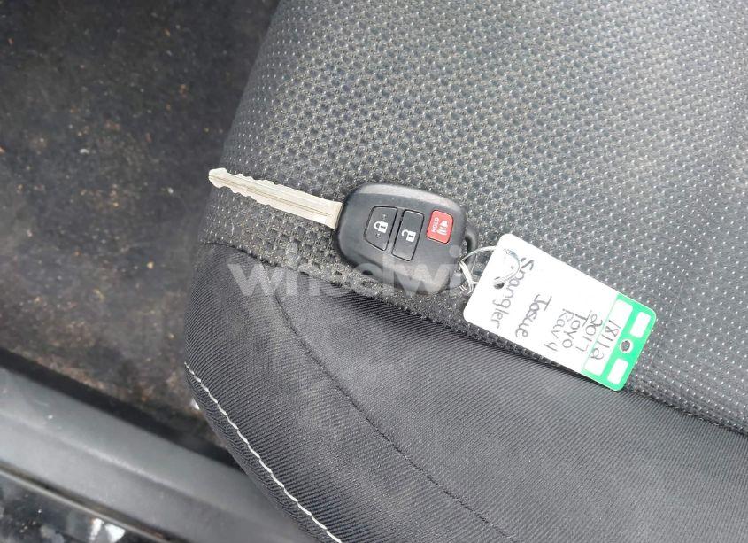 Photo 11 of 2017 Toyota Rav4 XLE (VIN 2T3RFREV9HW647390)