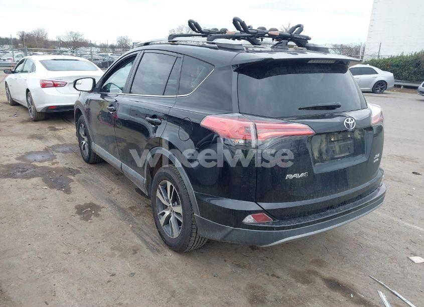 Photo 3 of 2017 Toyota Rav4 XLE (VIN 2T3RFREV9HW647390)