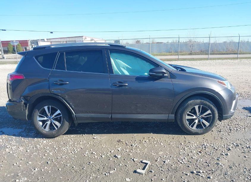 Photo 13 of 2017 Toyota Rav4 XLE (VIN 2T3RFREV9HW664044)