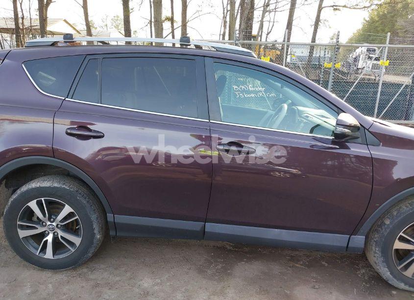 Photo 13 of 2017 Toyota Rav4 XLE (VIN 2T3RFREV9HW690949)