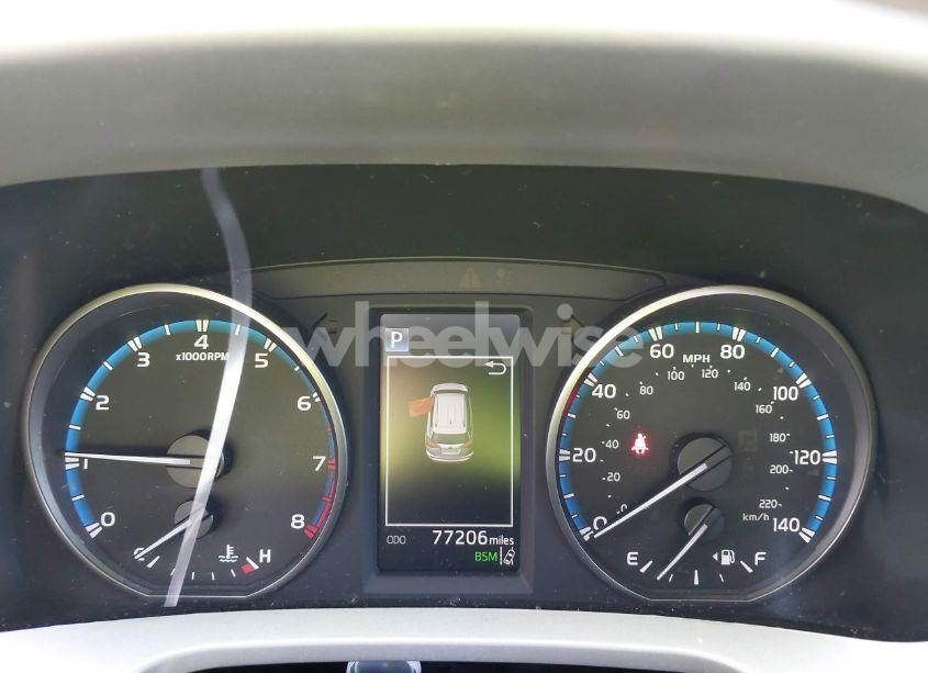 Photo 15 of 2017 Toyota Rav4 XLE (VIN 2T3RFREV9HW690949)