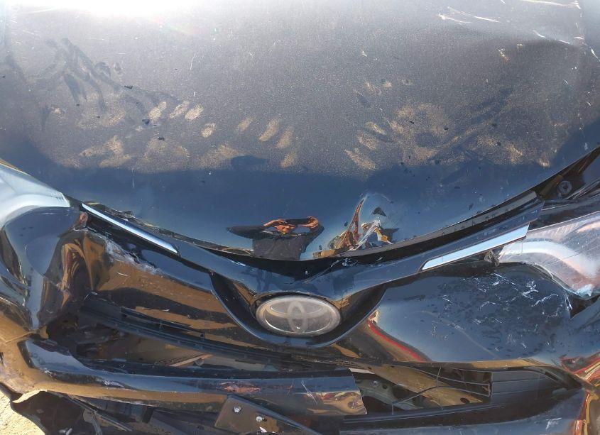 Photo 10 of 2018 Toyota Rav4 XLE (VIN 2T3RFREV9JW704256)