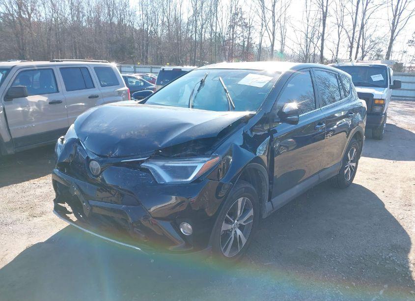 Photo 2 of 2018 Toyota Rav4 XLE (VIN 2T3RFREV9JW704256)