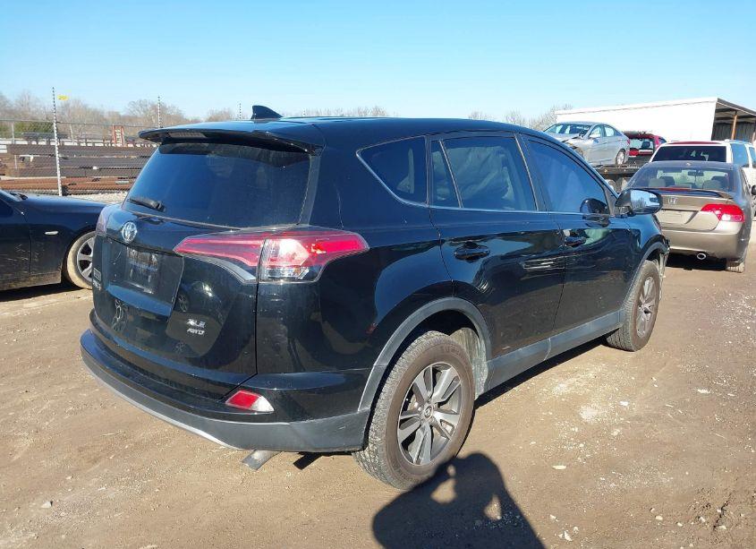 Photo 4 of 2018 Toyota Rav4 XLE (VIN 2T3RFREV9JW704256)