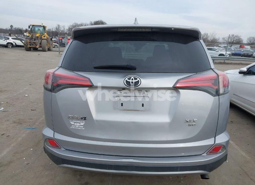 Photo 16 of 2018 Toyota Rav4 XLE (VIN 2T3RFREV9JW704760)
