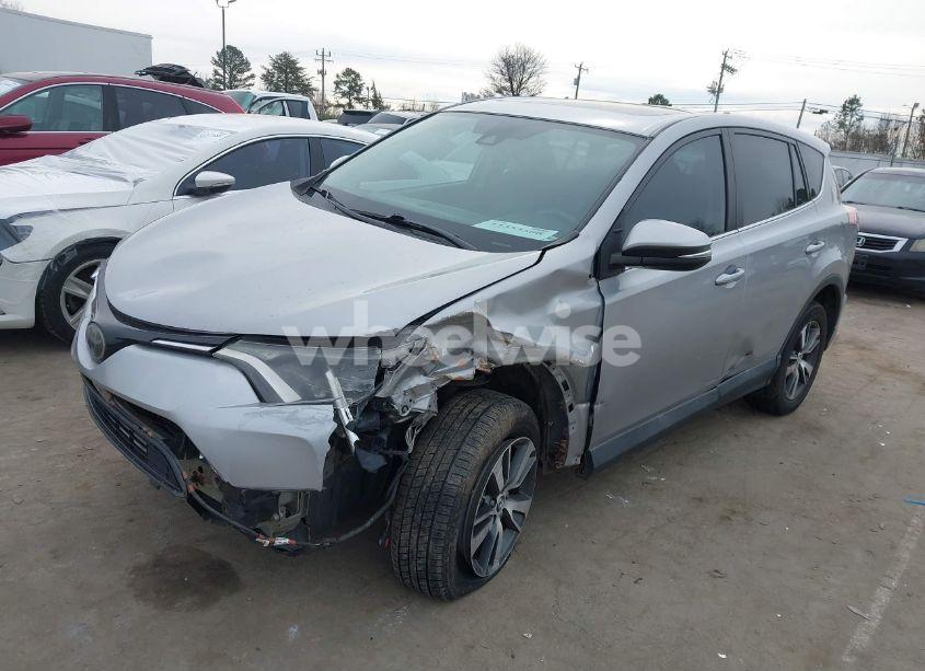 Photo 2 of 2018 Toyota Rav4 XLE (VIN 2T3RFREV9JW704760)