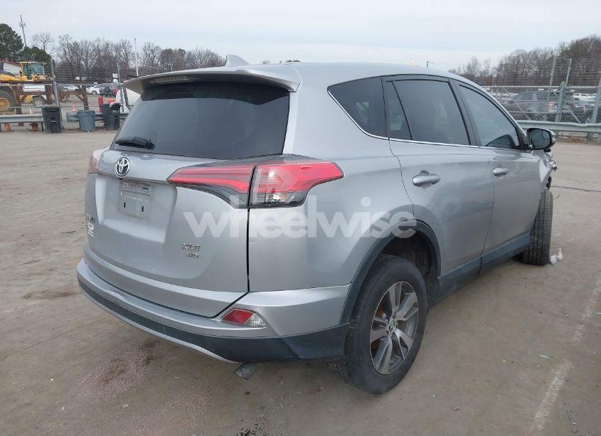 Photo 4 of 2018 Toyota Rav4 XLE (VIN 2T3RFREV9JW704760)