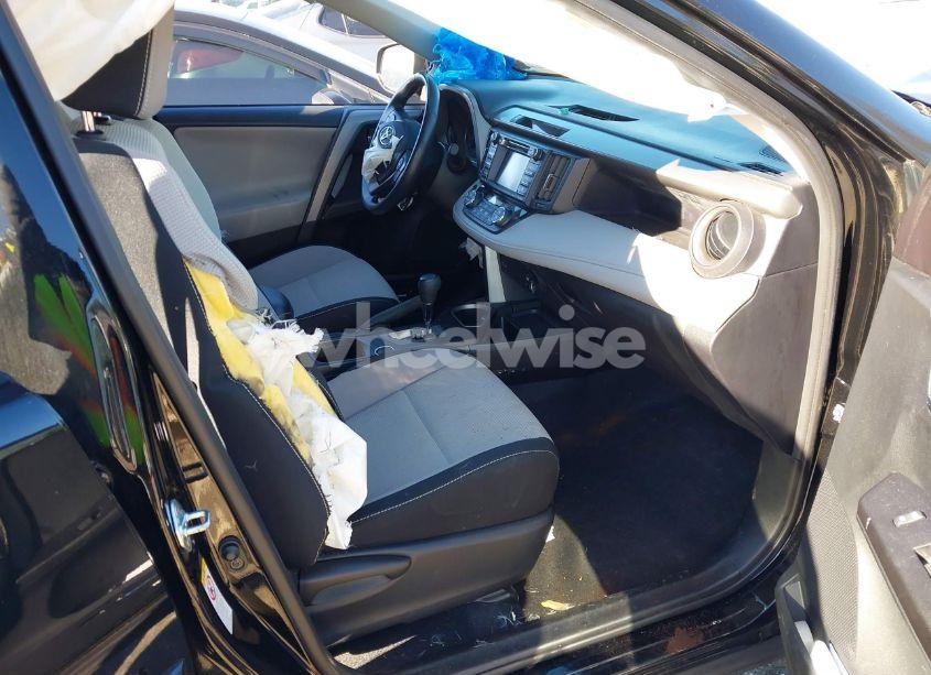 Photo 5 of 2018 Toyota Rav4 ADVENTURE/XLE (VIN 2T3RFREV9JW724961)