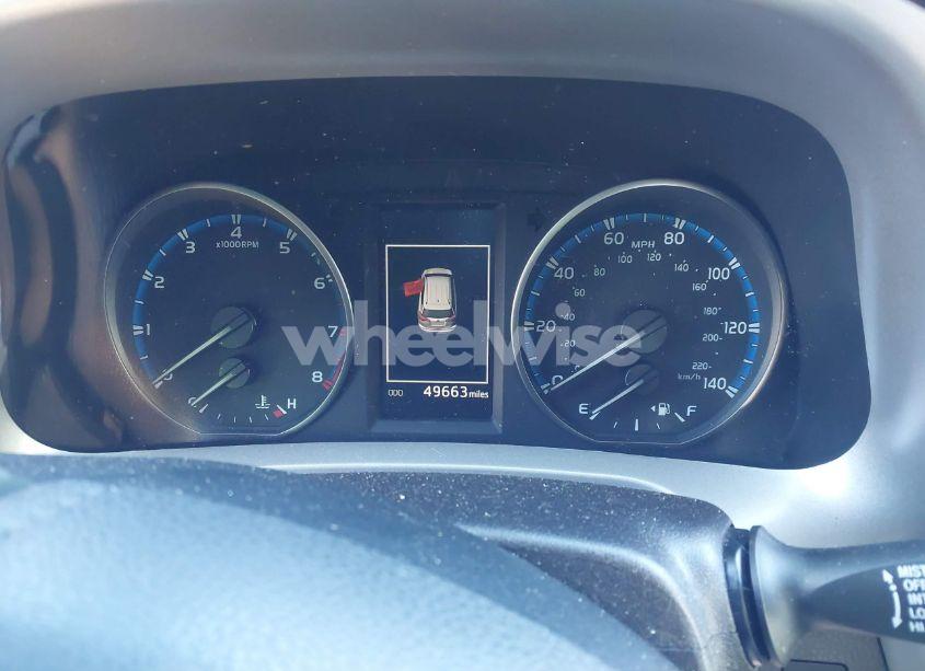 Photo 7 of 2018 Toyota Rav4 ADVENTURE/XLE (VIN 2T3RFREV9JW724961)