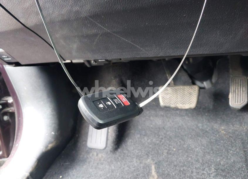 Photo 11 of 2018 Toyota Rav4 ADVENTURE/XLE (VIN 2T3RFREV9JW736172)