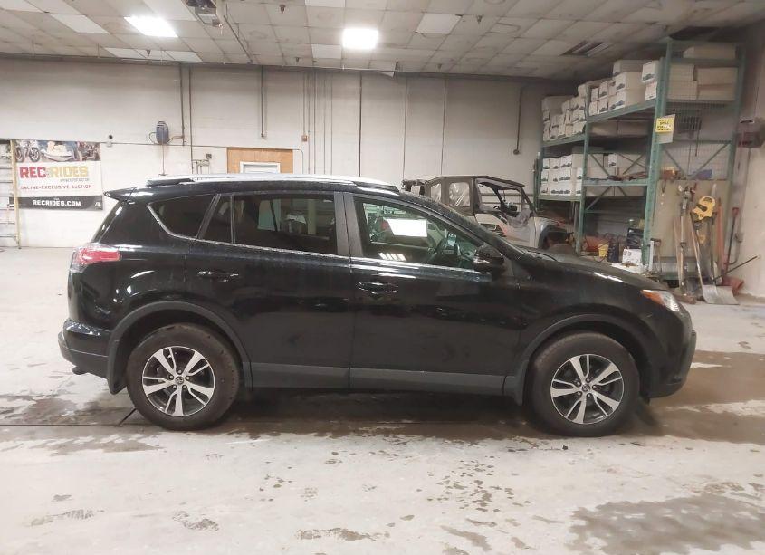 Photo 13 of 2018 Toyota Rav4 ADVENTURE/XLE (VIN 2T3RFREV9JW771424)