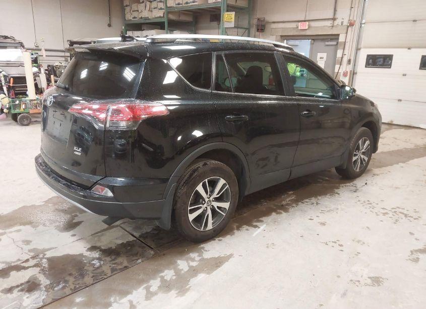 Photo 4 of 2018 Toyota Rav4 ADVENTURE/XLE (VIN 2T3RFREV9JW771424)