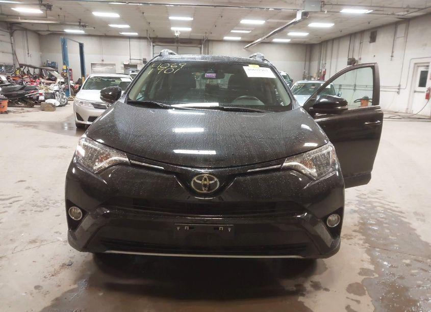 Photo 6 of 2018 Toyota Rav4 ADVENTURE/XLE (VIN 2T3RFREV9JW771424)