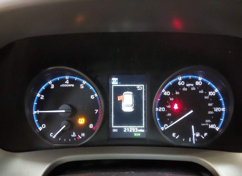 Photo 7 of 2018 Toyota Rav4 ADVENTURE/XLE (VIN 2T3RFREV9JW771424)