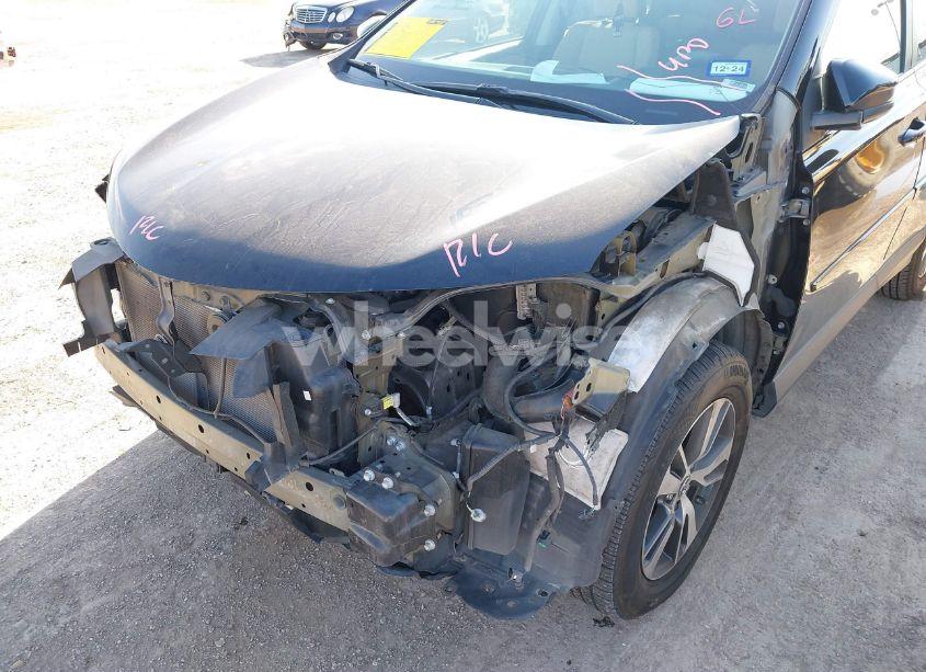 Photo 6 of 2018 Toyota Rav4 ADVENTURE/XLE (VIN 2T3RFREV9JW817320)