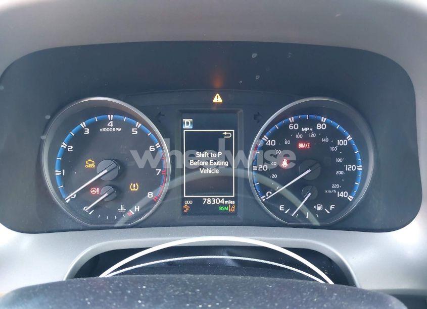 Photo 7 of 2018 Toyota Rav4 ADVENTURE/XLE (VIN 2T3RFREV9JW817320)