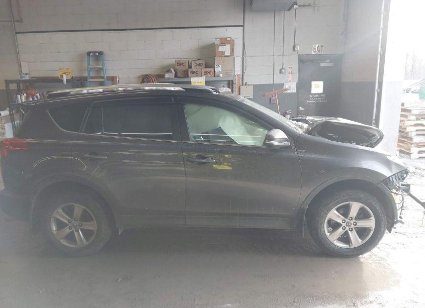 Photo 14 of 2015 Toyota Rav4 XLE (VIN 2T3RFREVOFW267657)