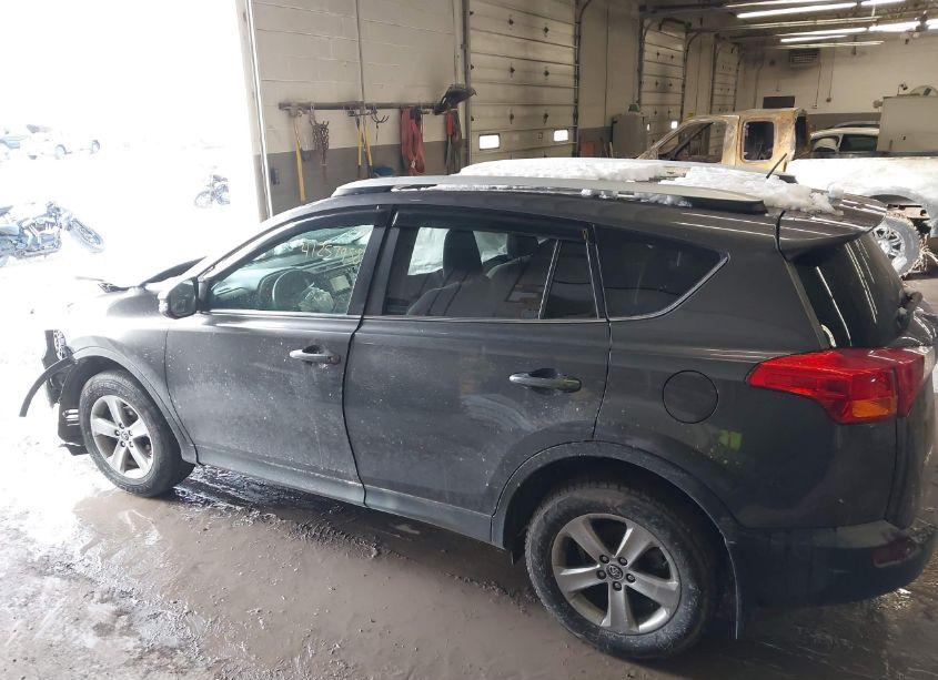 Photo 15 of 2015 Toyota Rav4 XLE (VIN 2T3RFREVOFW267657)