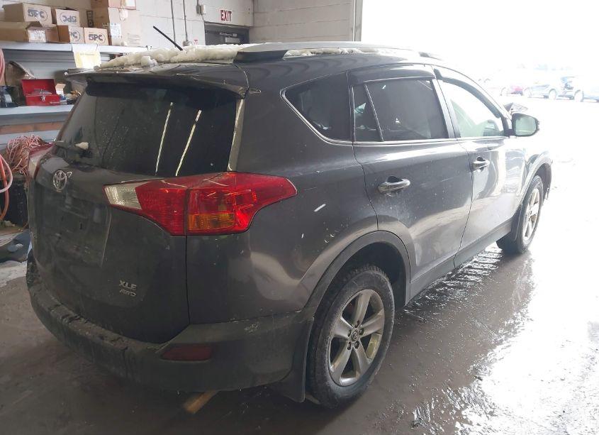 Photo 4 of 2015 Toyota Rav4 XLE (VIN 2T3RFREVOFW267657)
