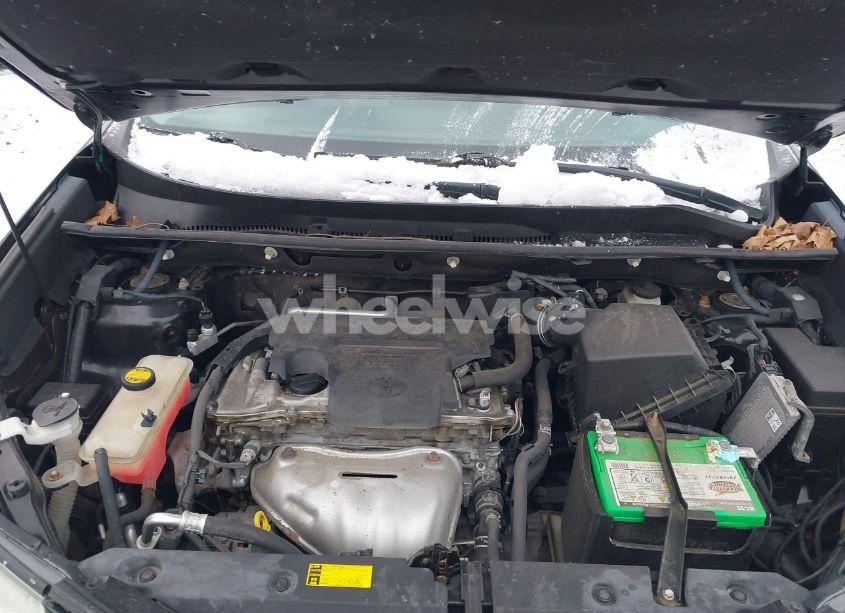 Photo 10 of 2013 Toyota Rav4 XLE (VIN 2T3RFREVXDW014682)