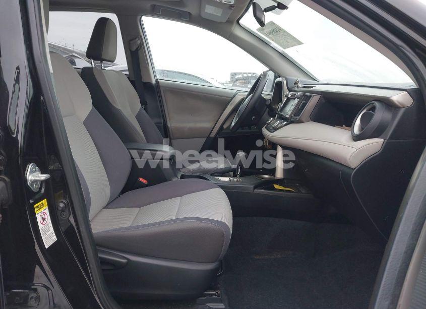 Photo 5 of 2013 Toyota Rav4 XLE (VIN 2T3RFREVXDW014682)