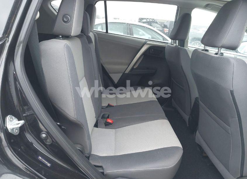 Photo 8 of 2013 Toyota Rav4 XLE (VIN 2T3RFREVXDW014682)