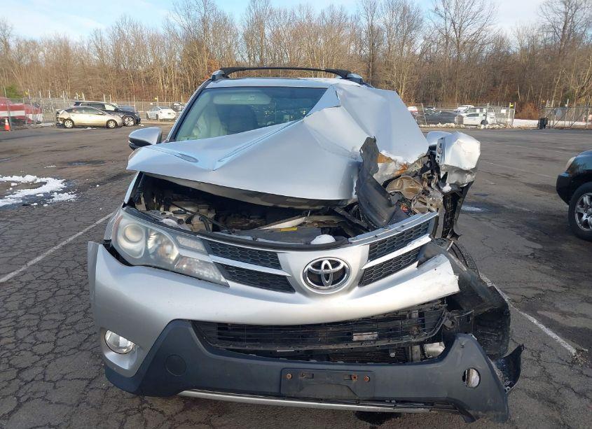 Photo 12 of 2013 Toyota Rav4 XLE (VIN 2T3RFREVXDW037041)