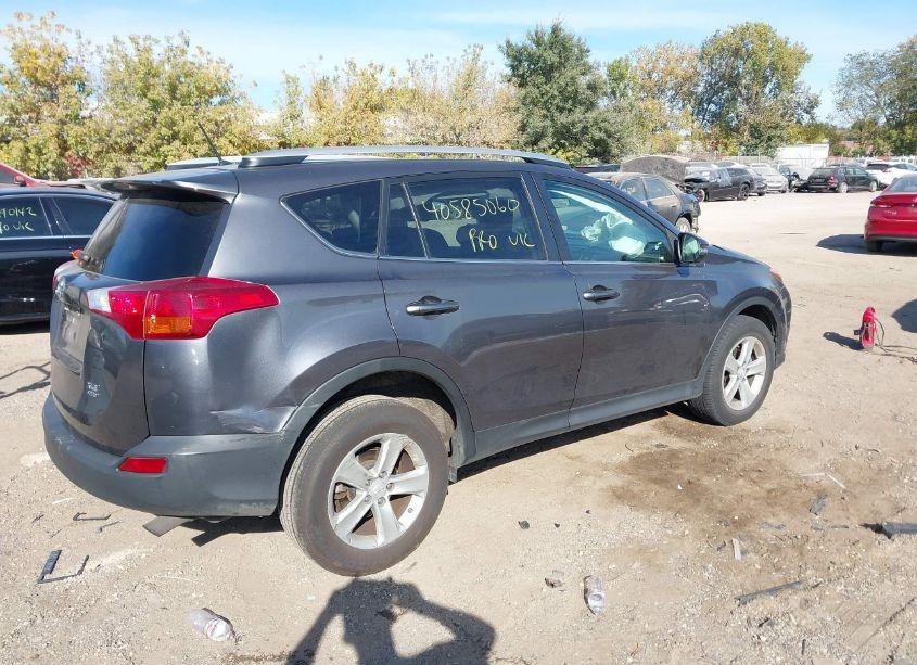 Photo 4 of 2013 Toyota Rav4 XLE (VIN 2T3RFREVXDW068564)