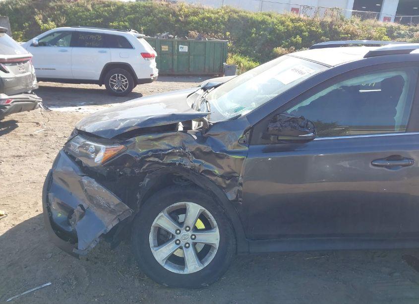 Photo 6 of 2013 Toyota Rav4 XLE (VIN 2T3RFREVXDW068564)