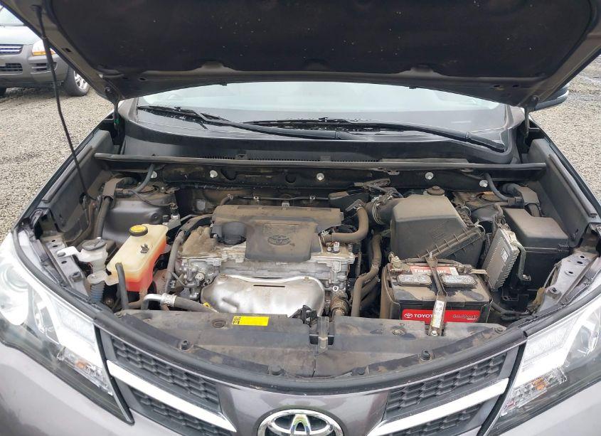 Photo 10 of 2013 Toyota Rav4 XLE (VIN 2T3RFREVXDW123434)