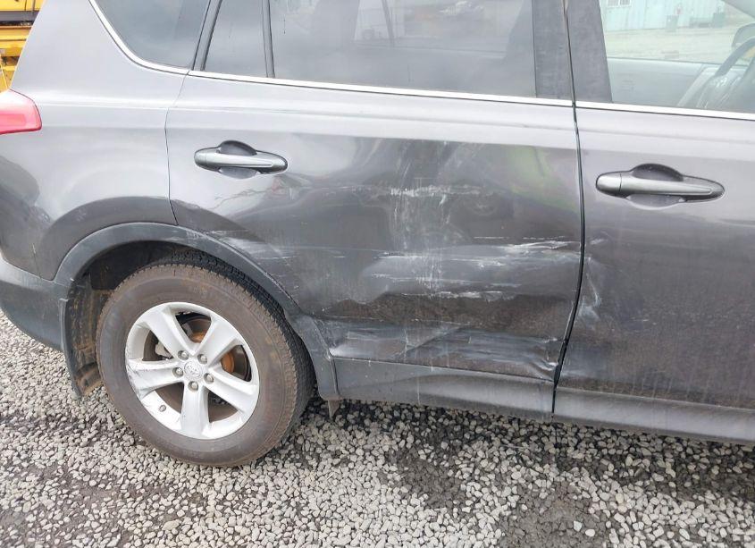 Photo 6 of 2013 Toyota Rav4 XLE (VIN 2T3RFREVXDW123434)