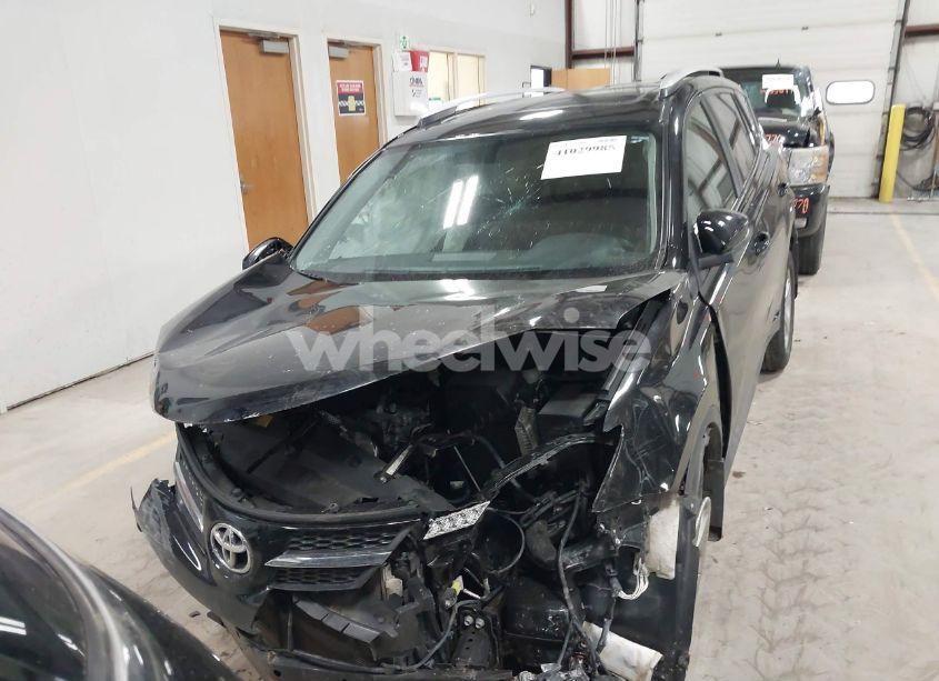 Photo 12 of 2014 Toyota Rav4 XLE (VIN 2T3RFREVXEW136833)
