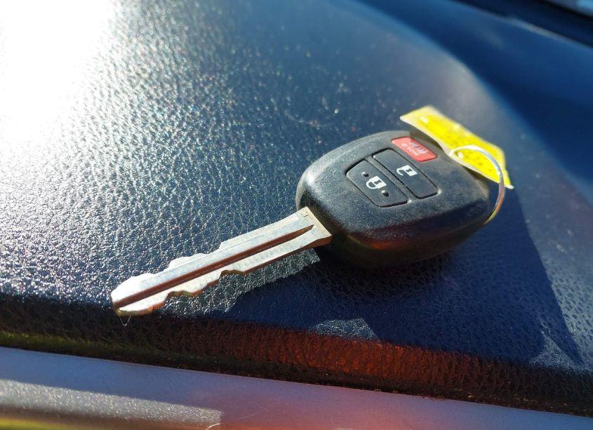 Photo 11 of 2014 Toyota Rav4 XLE (VIN 2T3RFREVXEW193811)