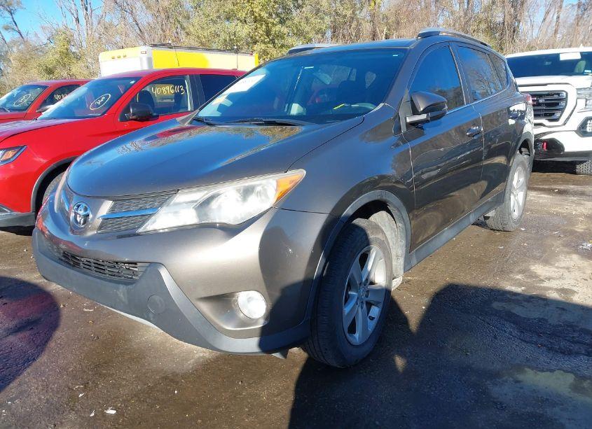 Photo 2 of 2014 Toyota Rav4 XLE (VIN 2T3RFREVXEW193811)