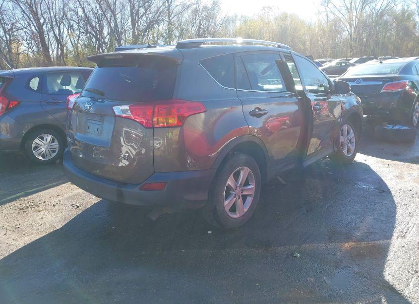 Photo 4 of 2014 Toyota Rav4 XLE (VIN 2T3RFREVXEW193811)