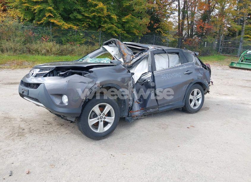 Photo 2 of 2015 Toyota Rav4 XLE (VIN 2T3RFREVXFW237520)